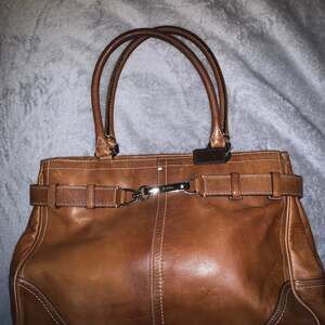 COACH Signature Hampton Brown Leather Shoulder Bag